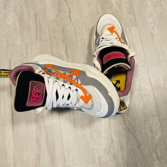 Off-white sneakers - Picture 6 of 16